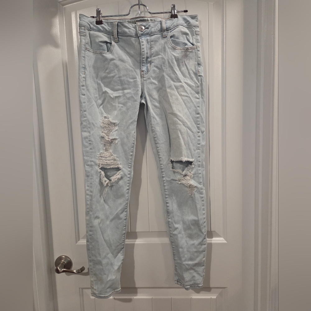 American Eagle Outfitters Light Wash Distressed Jeans